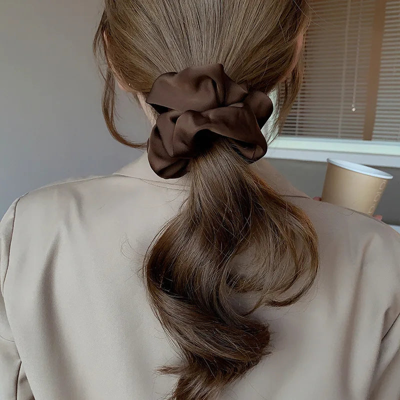 🌟 Élégant Chouchou en Satin Coréen – L'Accessoire Incontournable pour des Coiffures Tendance ! 💖