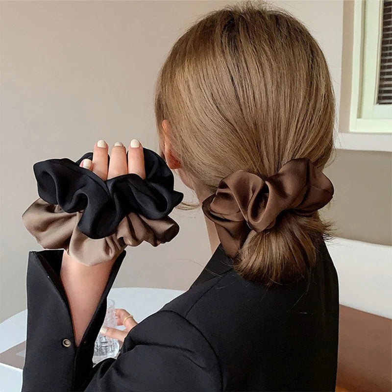 🌟 Élégant Chouchou en Satin Coréen – L'Accessoire Incontournable pour des Coiffures Tendance ! 💖